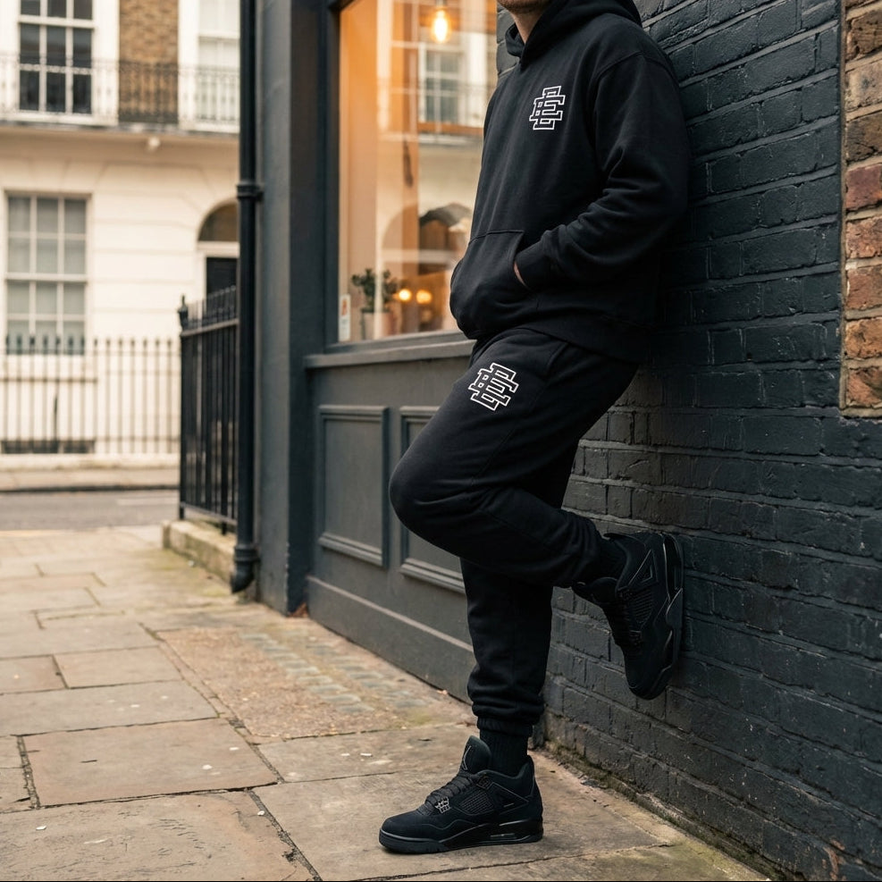 Air Jordan 4 Retro 'Black Cat 2025'