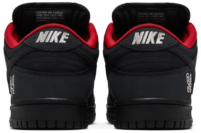 Nike SB Dunk Low X Supreme 'Black'