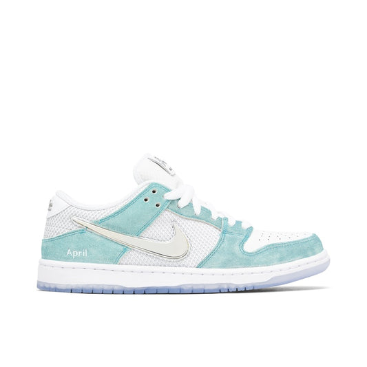 Nike SB Dunk Low 'April'