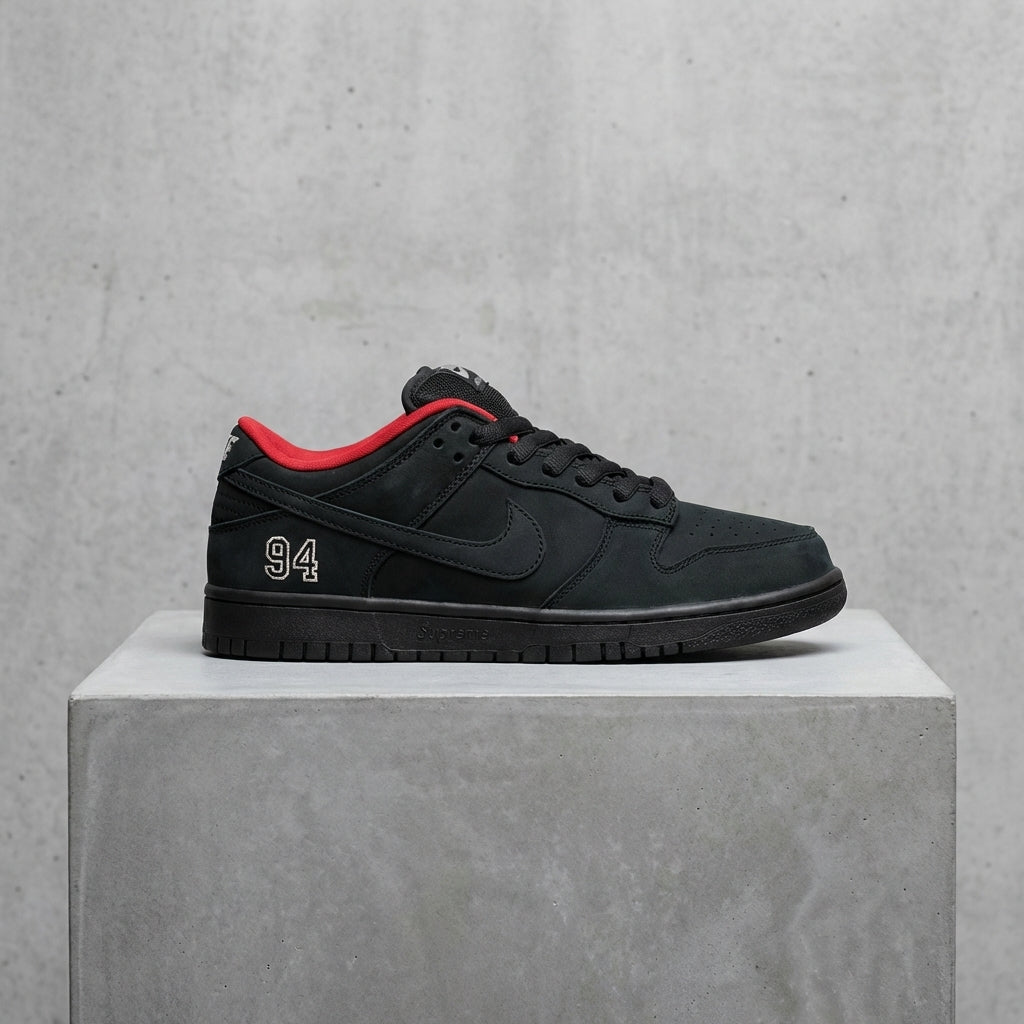 Nike SB Dunk Low X Supreme 'Black'