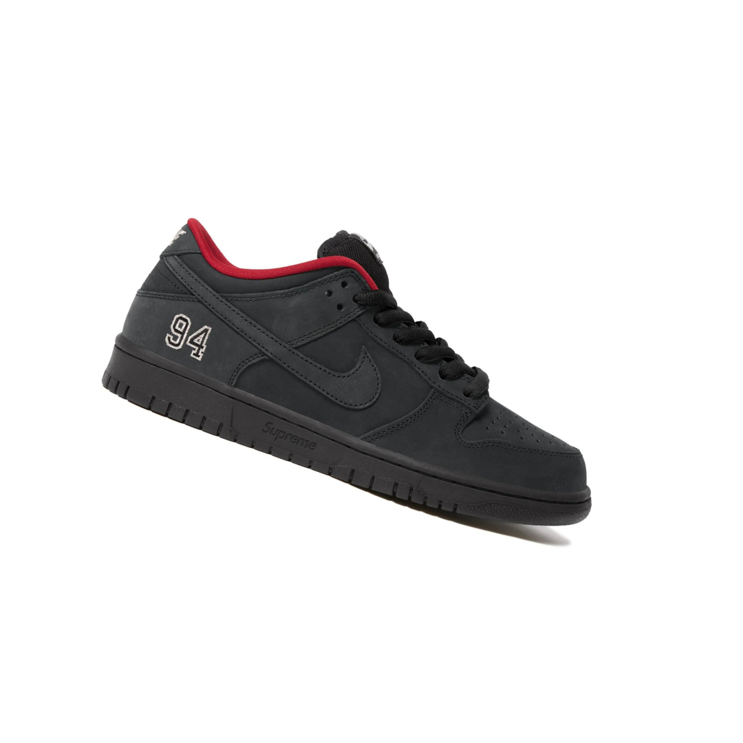 Nike SB Dunk Low X Supreme 'Black'